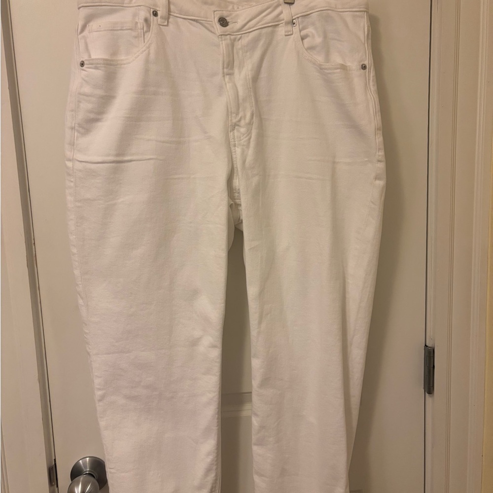 American Eagle Outfitters Women’s White Mom Jeans
